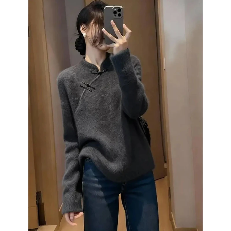 新中式国风慵懒休闲苏溪风灰色上衣女2026冬季立领盘扣针织衫毛衣