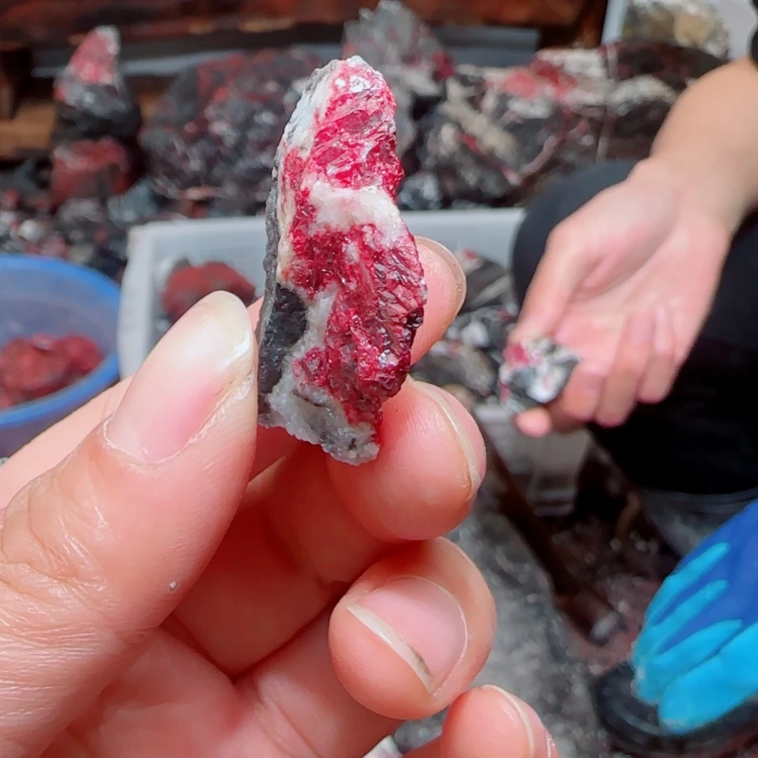 天然辰砂老*晶体毛料2