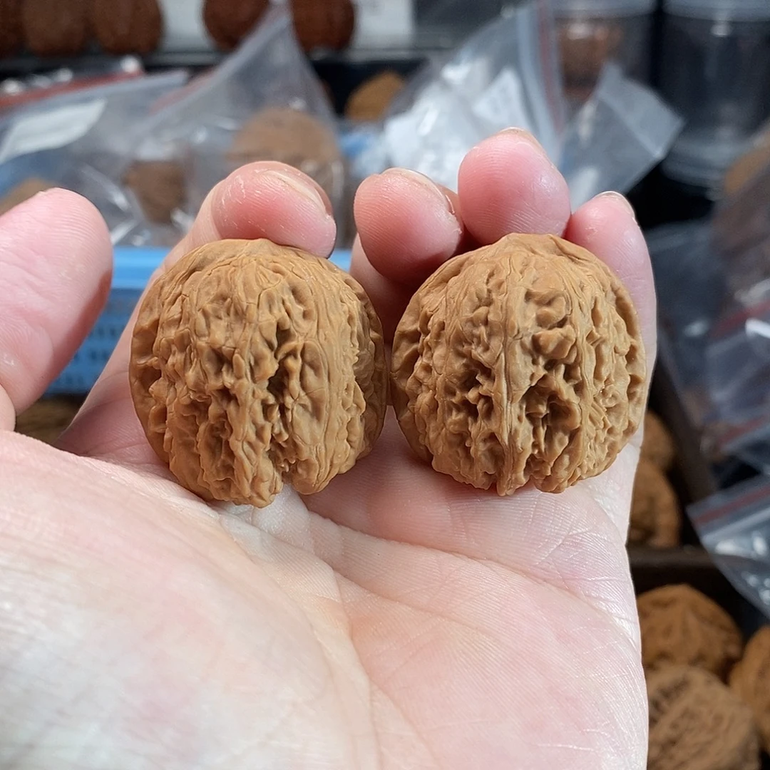 1文玩核桃龙王胆35-353