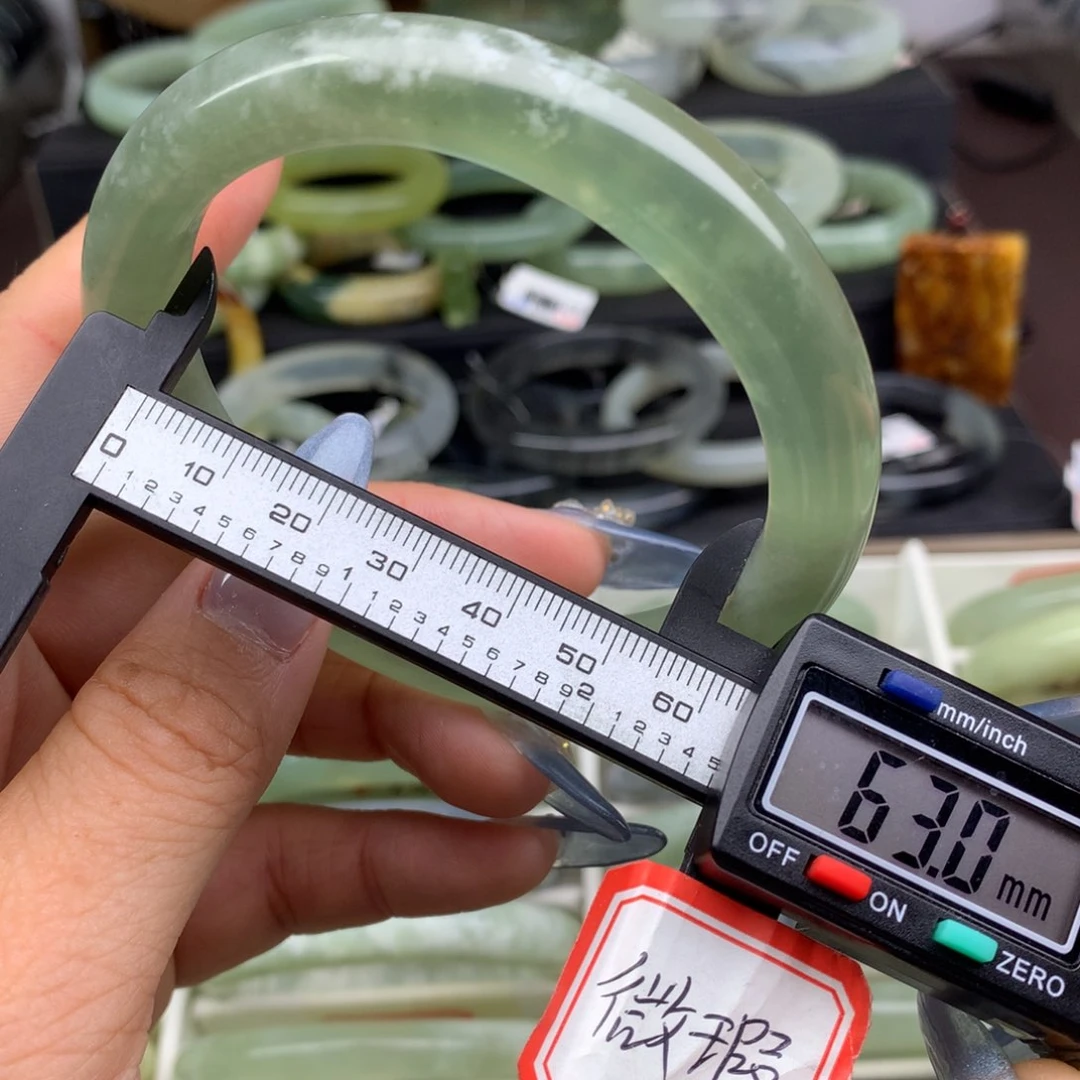 蛇纹石玉未镶嵌手镯9