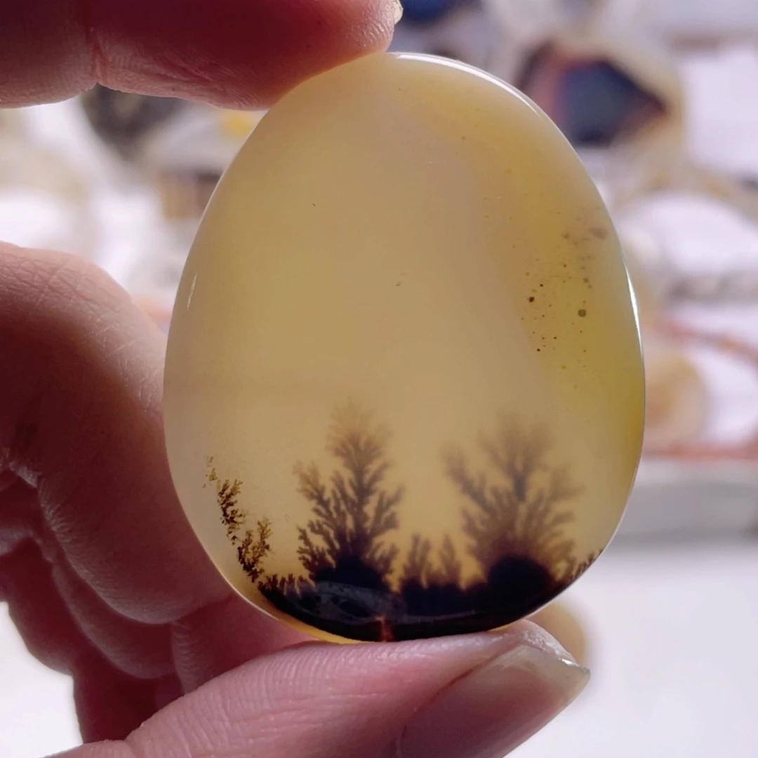 玛瑙/玉髓未镶嵌珠宝奇石