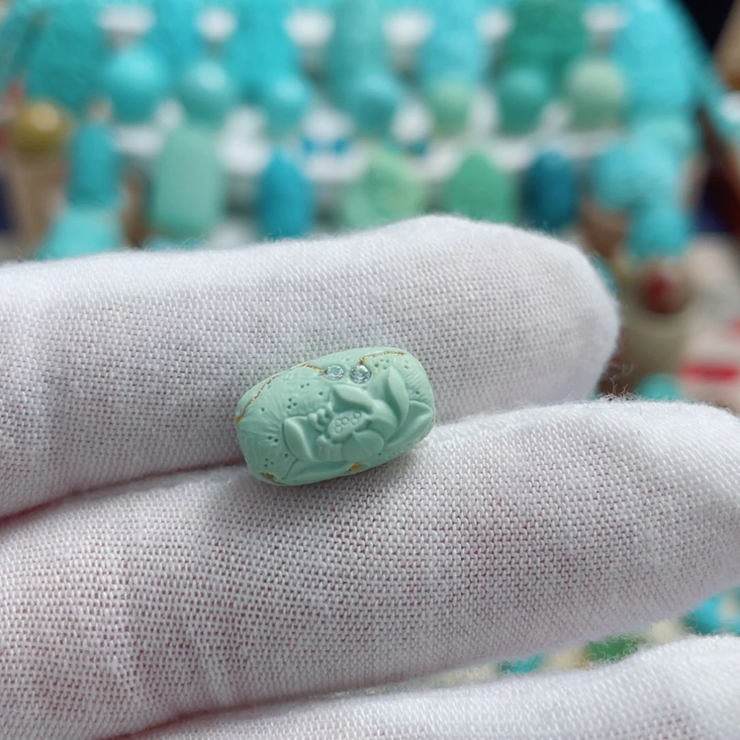 绿松石未镶嵌珠宝奇石