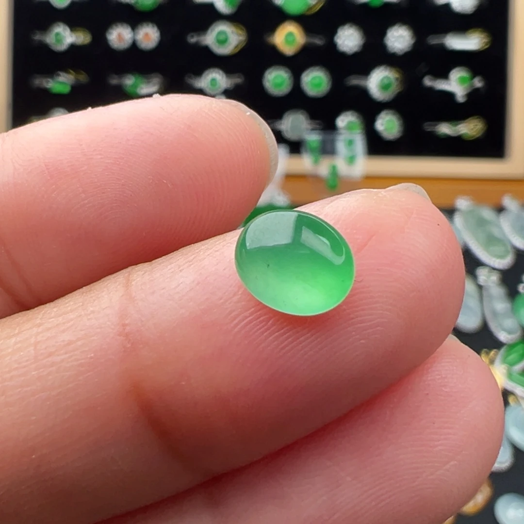 翡翠未镶嵌颈饰蛋7.2