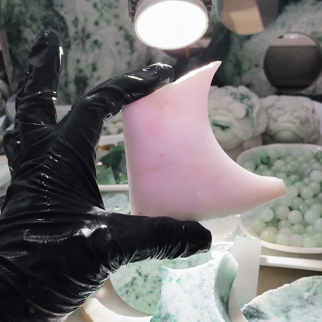 翡翠未镶嵌颈饰边角料