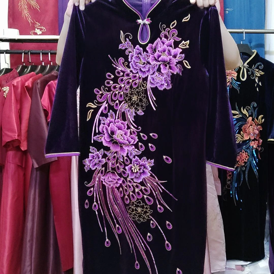130斤左右重工旗袍刺绣紫色3XL