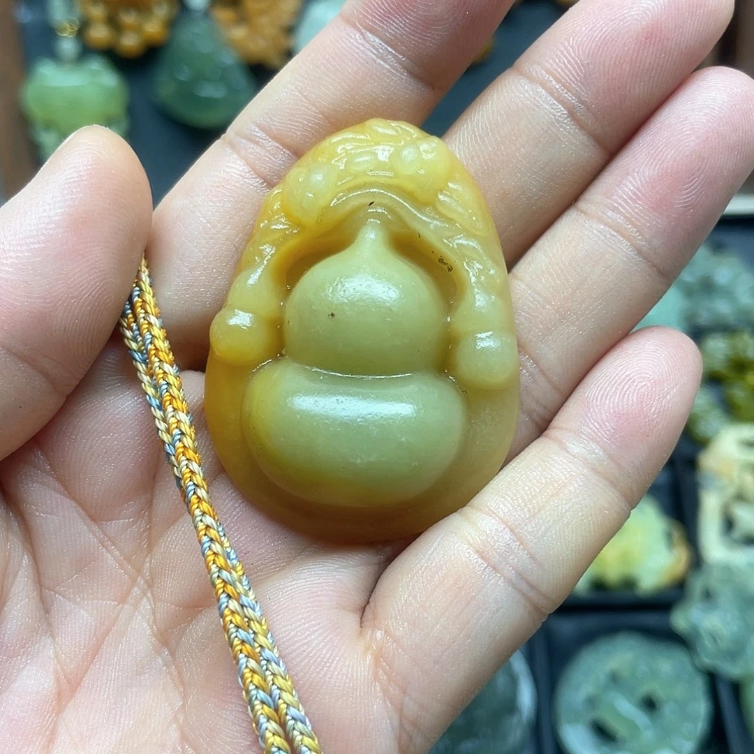 未镶嵌蛇纹石玉颈饰