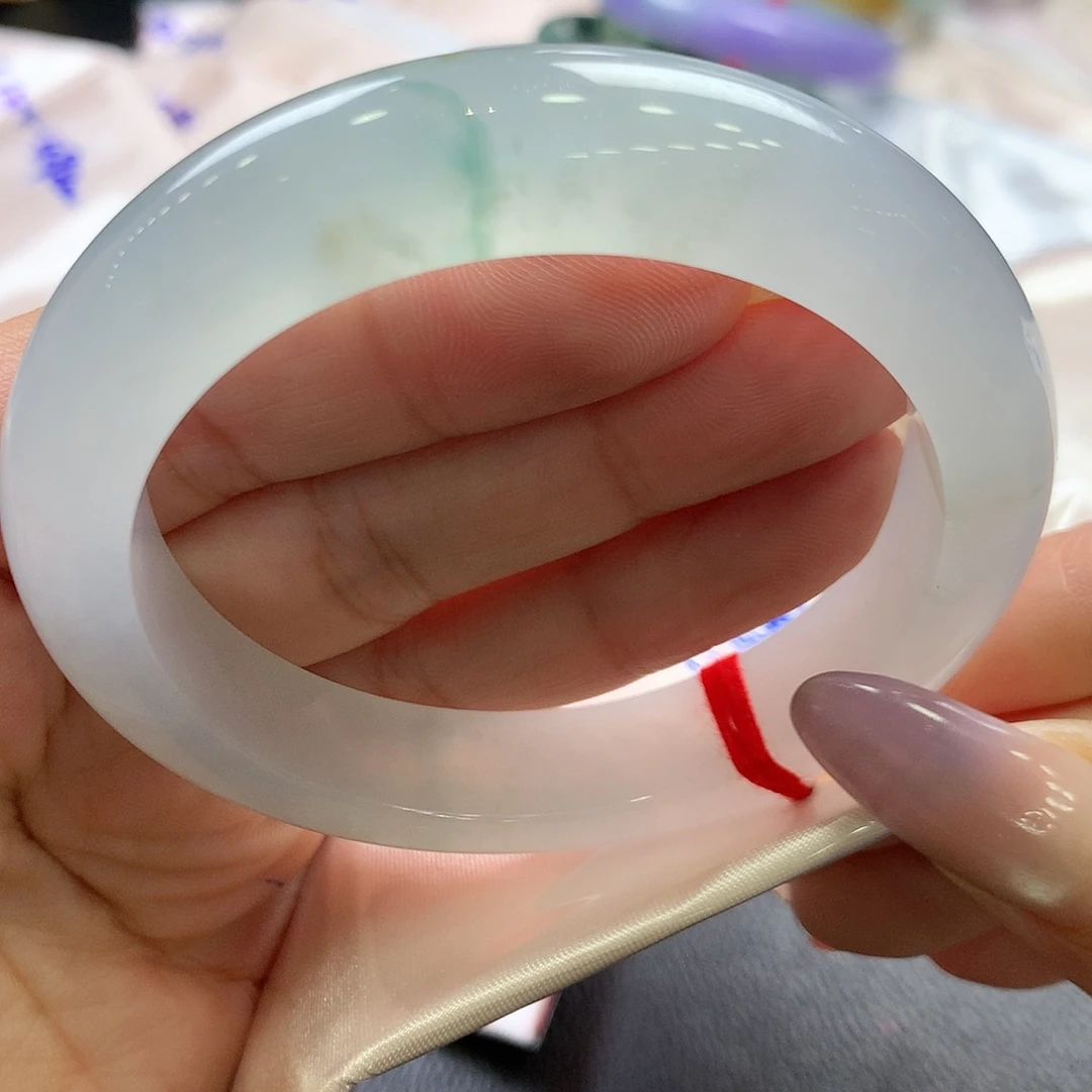 翡翠未镶嵌手镯55.4正大漏