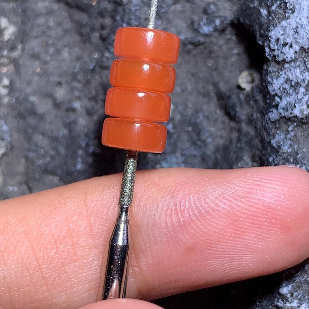 南红玛瑙未镶嵌药片7×3对珠