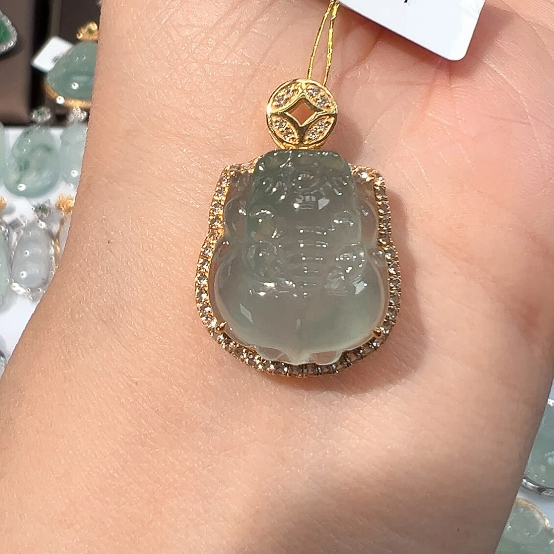 翡翠18K金镶嵌吊坠(不含链)貔貅