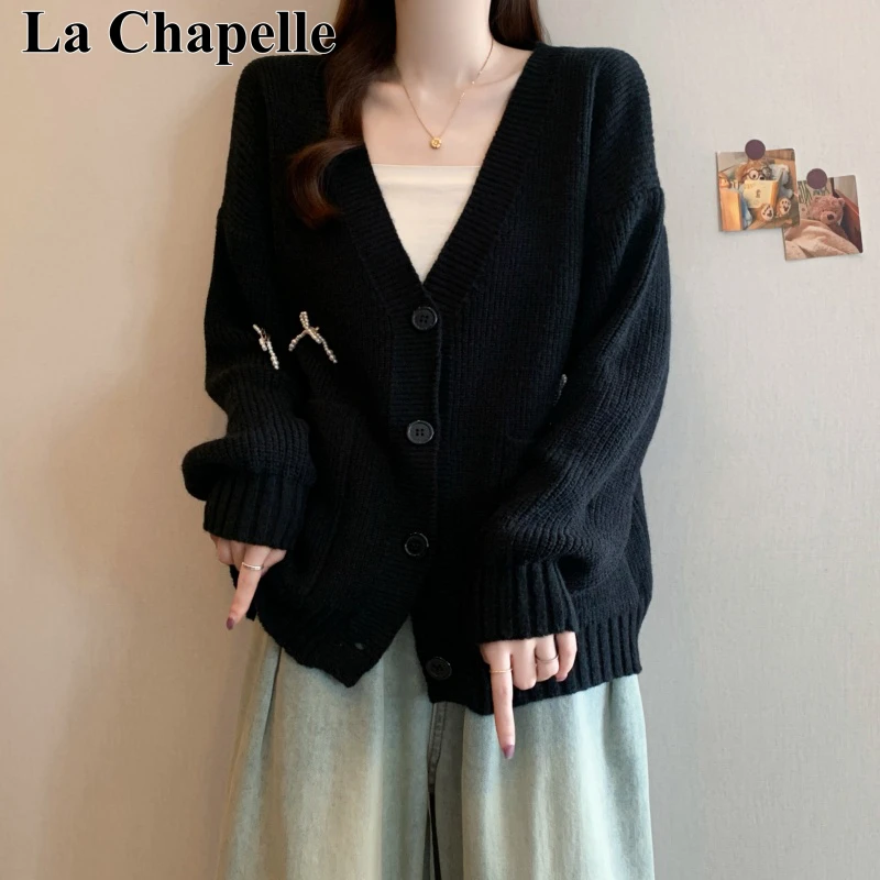 拉夏贝尔慵懒风黑色宽松V领毛衣外套女新款秋冬珍珠蝴蝶结针织衫