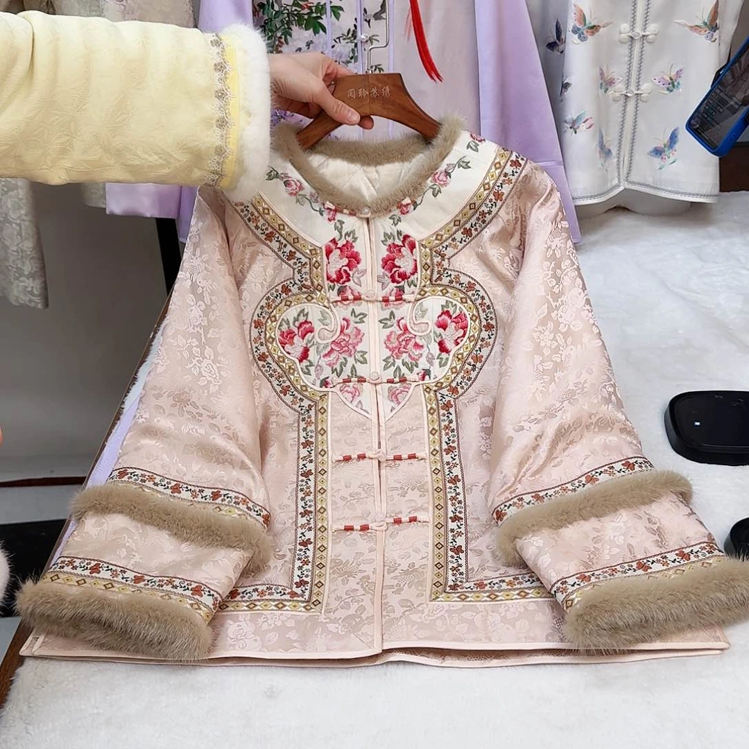 刺绣真丝如意头 棉服  特惠