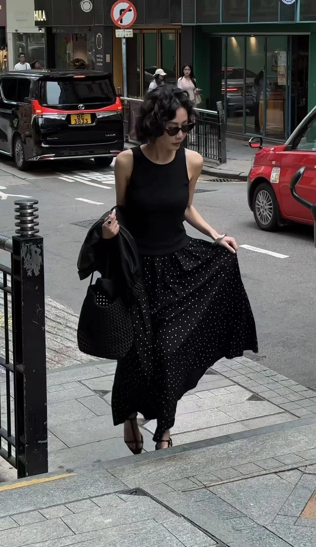 WUWU STUDIO【麦芽糖】减龄波点针织拼接修身假两件背心连衣裙3118