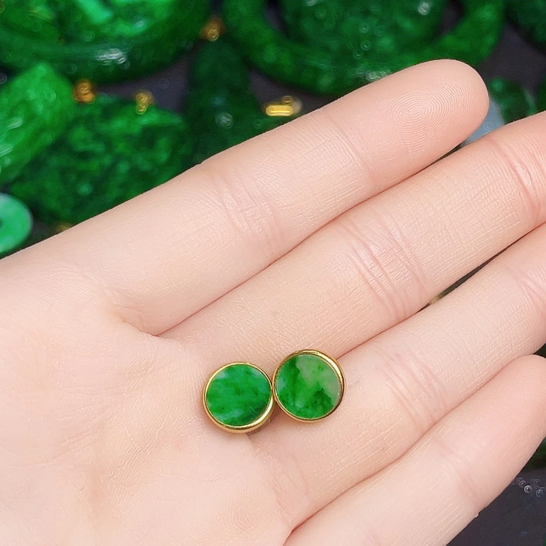 颈饰未镶嵌翡翠多样性