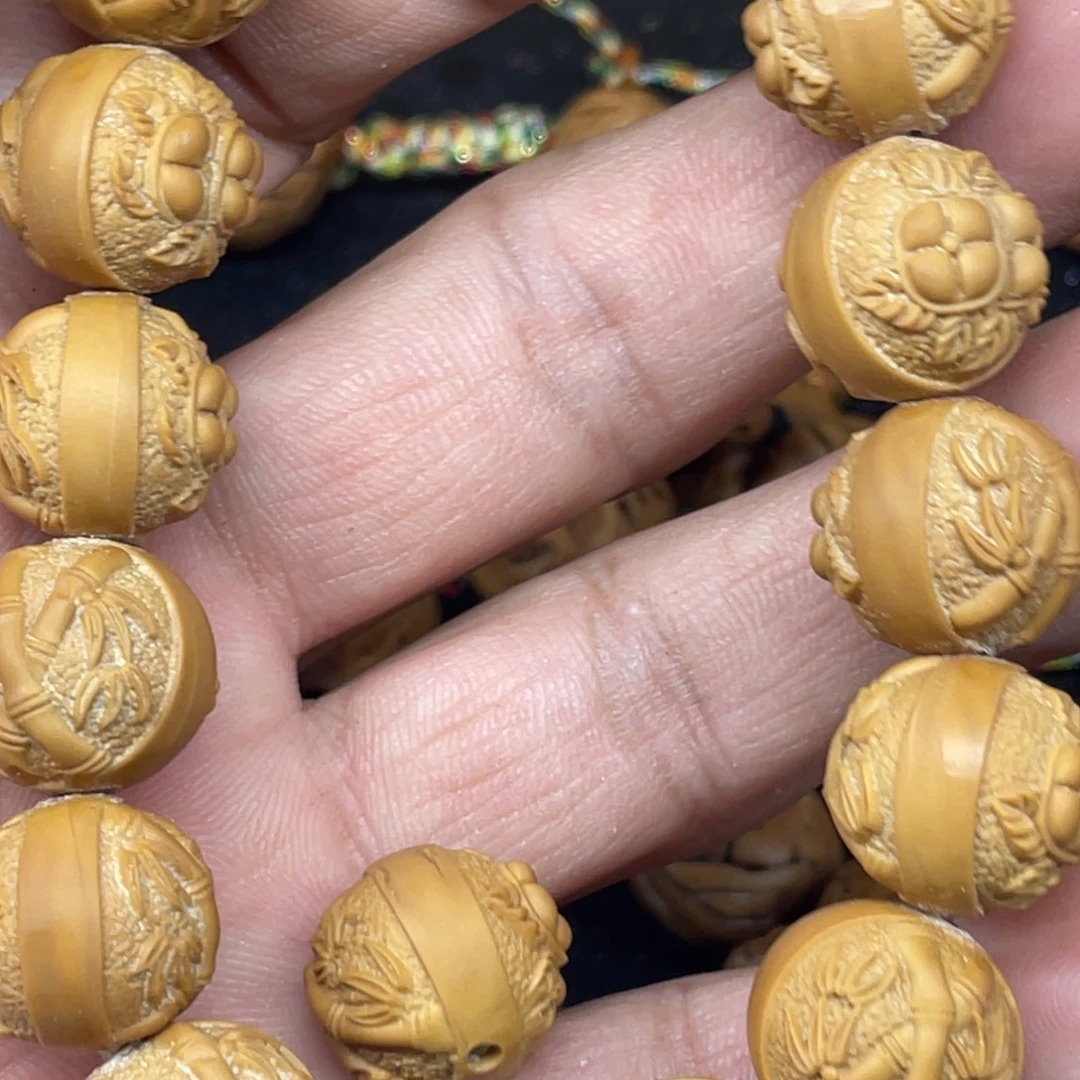 人***暖猴头核桃雕刻事事如意