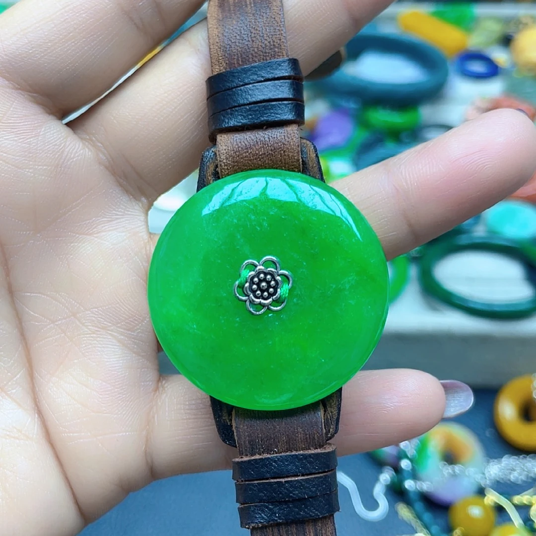 翡翠未镶嵌颈饰手链