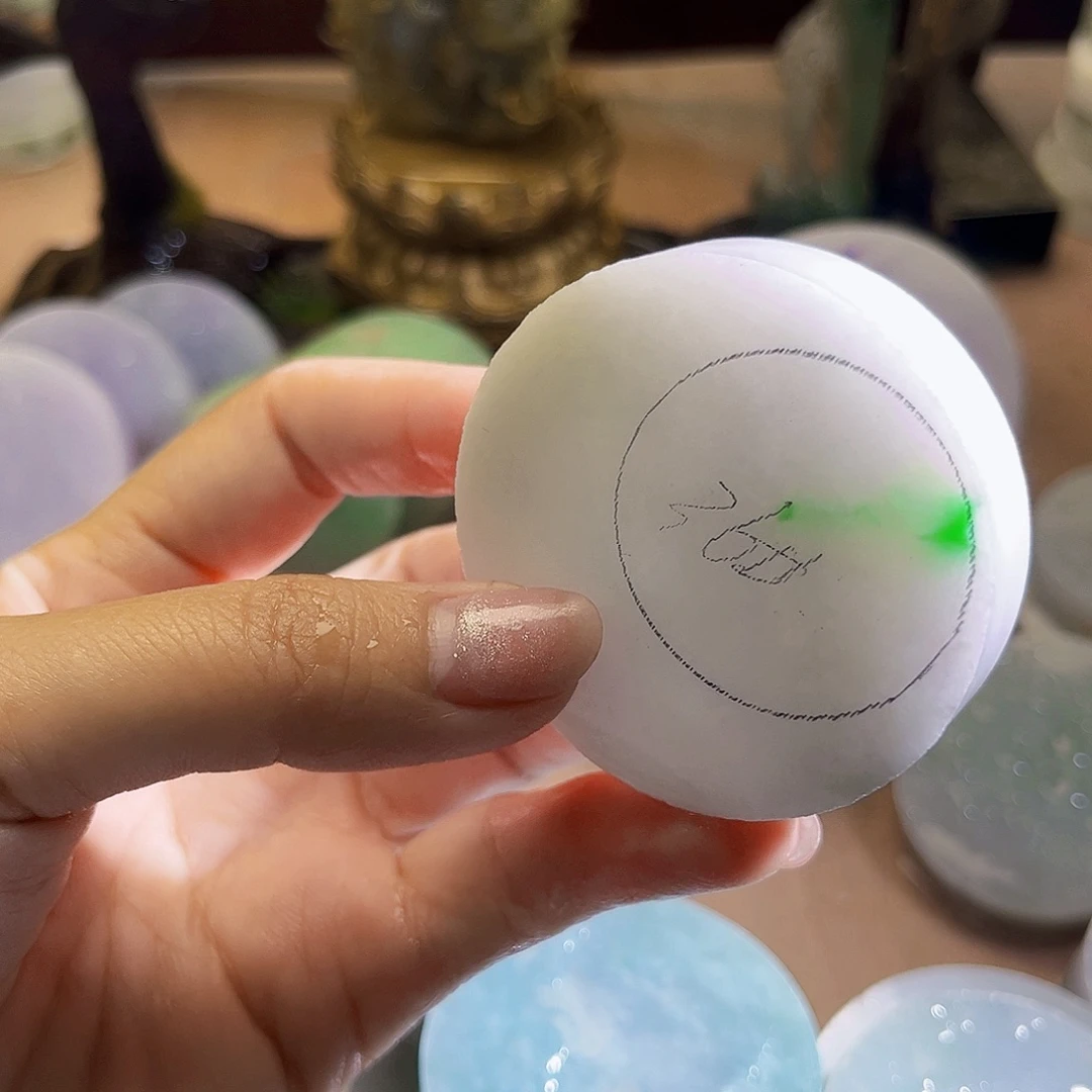 翡翠未镶嵌颈饰807……