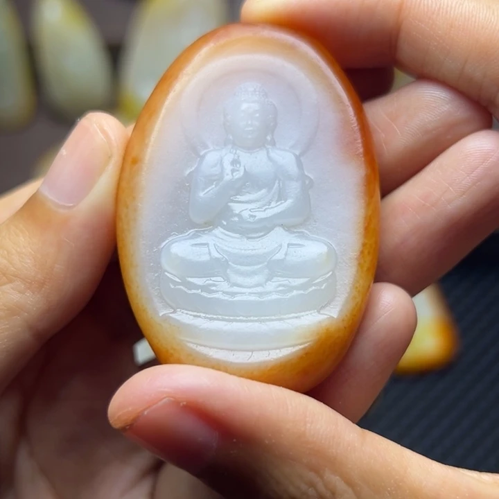 颈饰未镶嵌和田玉
