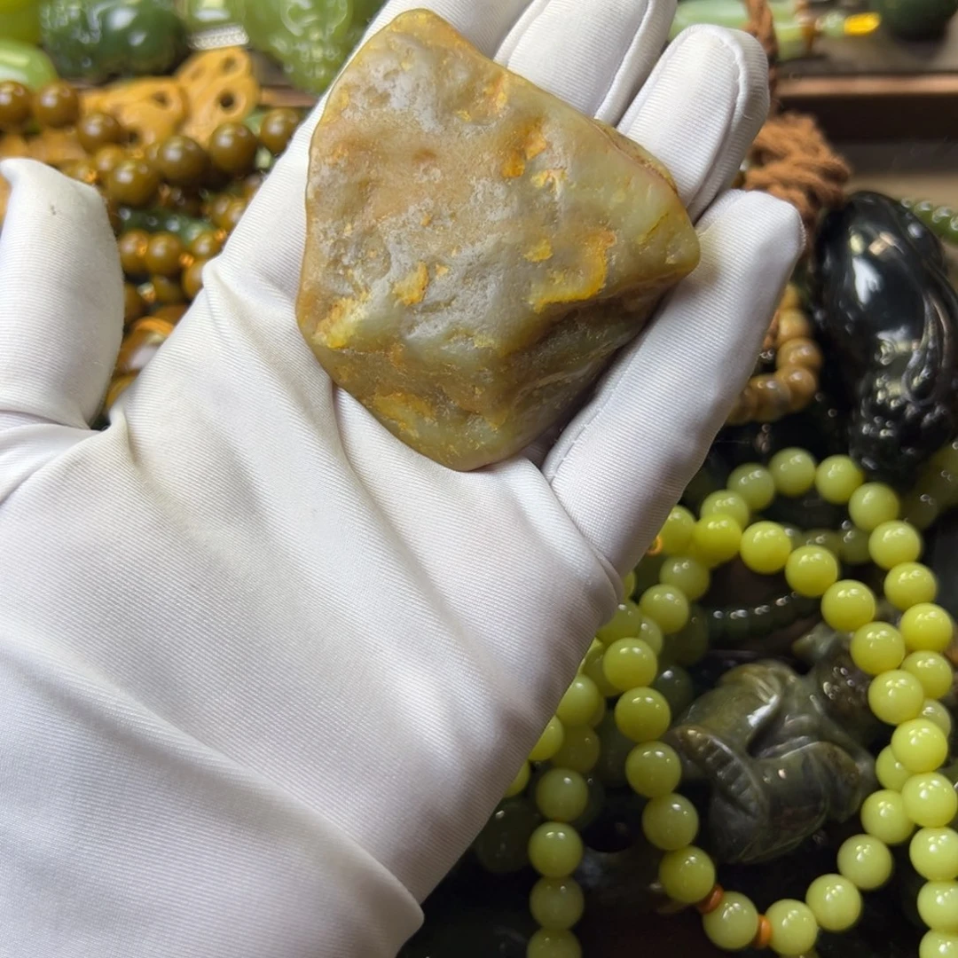 岫岩老玉（透闪石质玉）把件未镶嵌