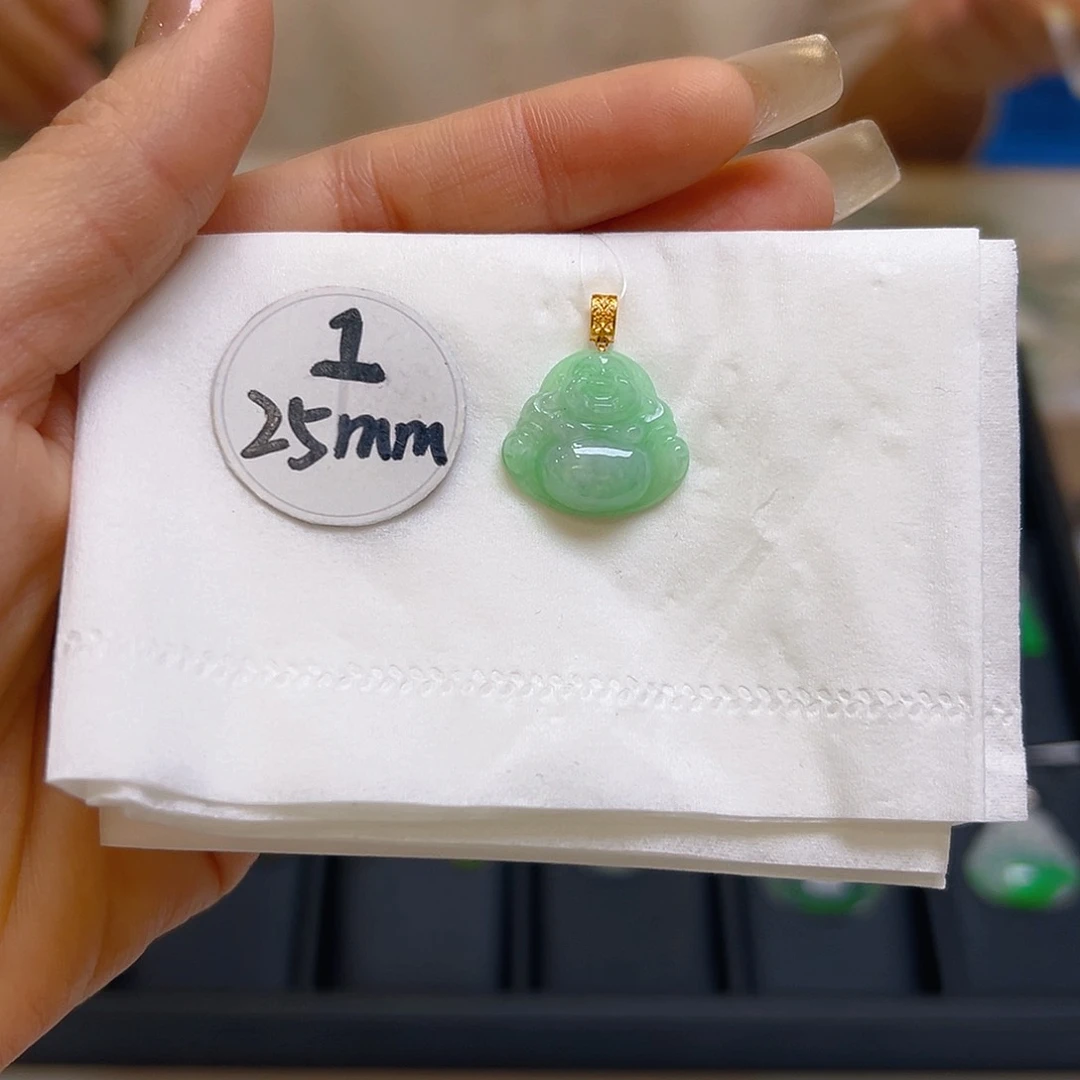 翡翠颈饰18K金镶嵌翡翠