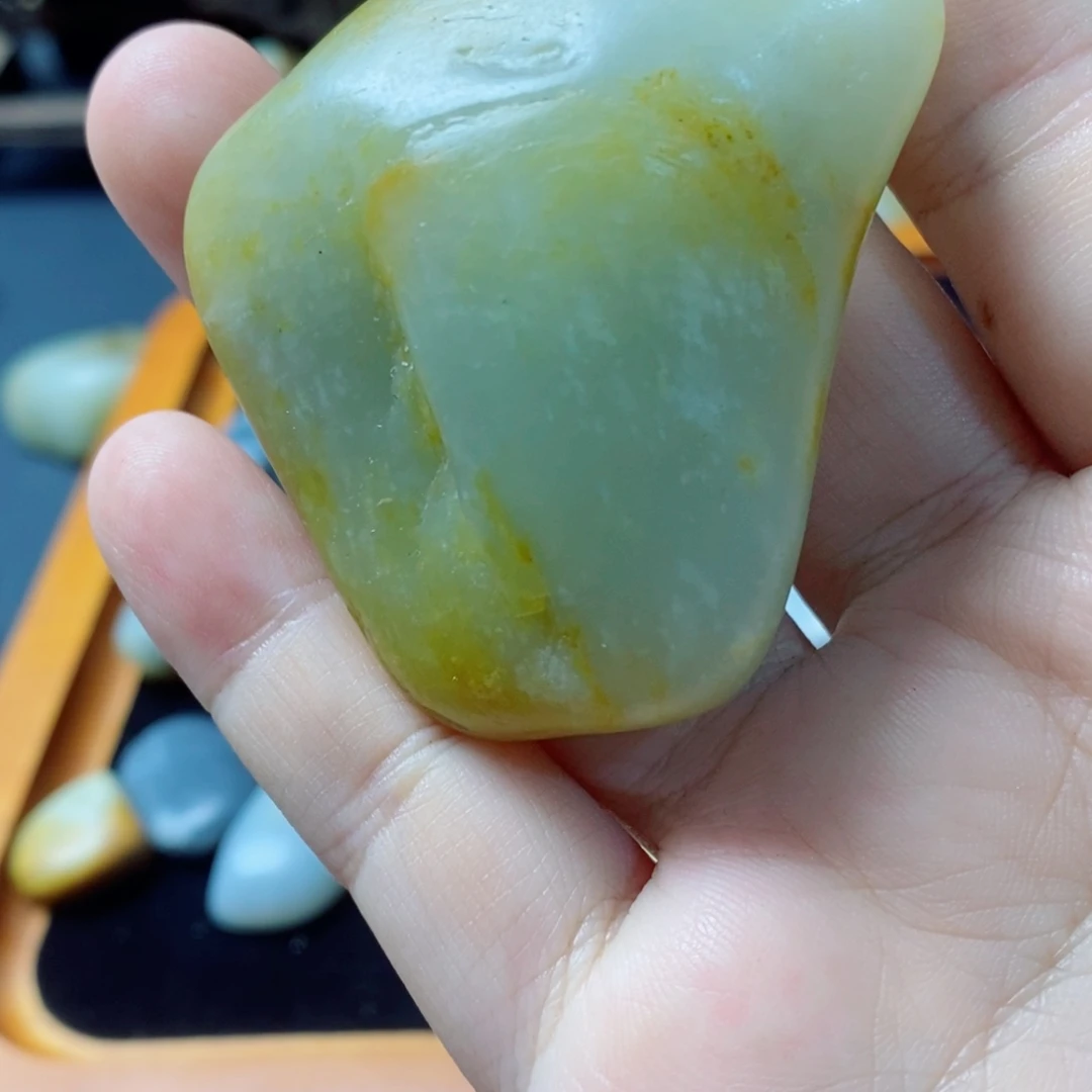 和田玉未镶嵌珠宝奇石