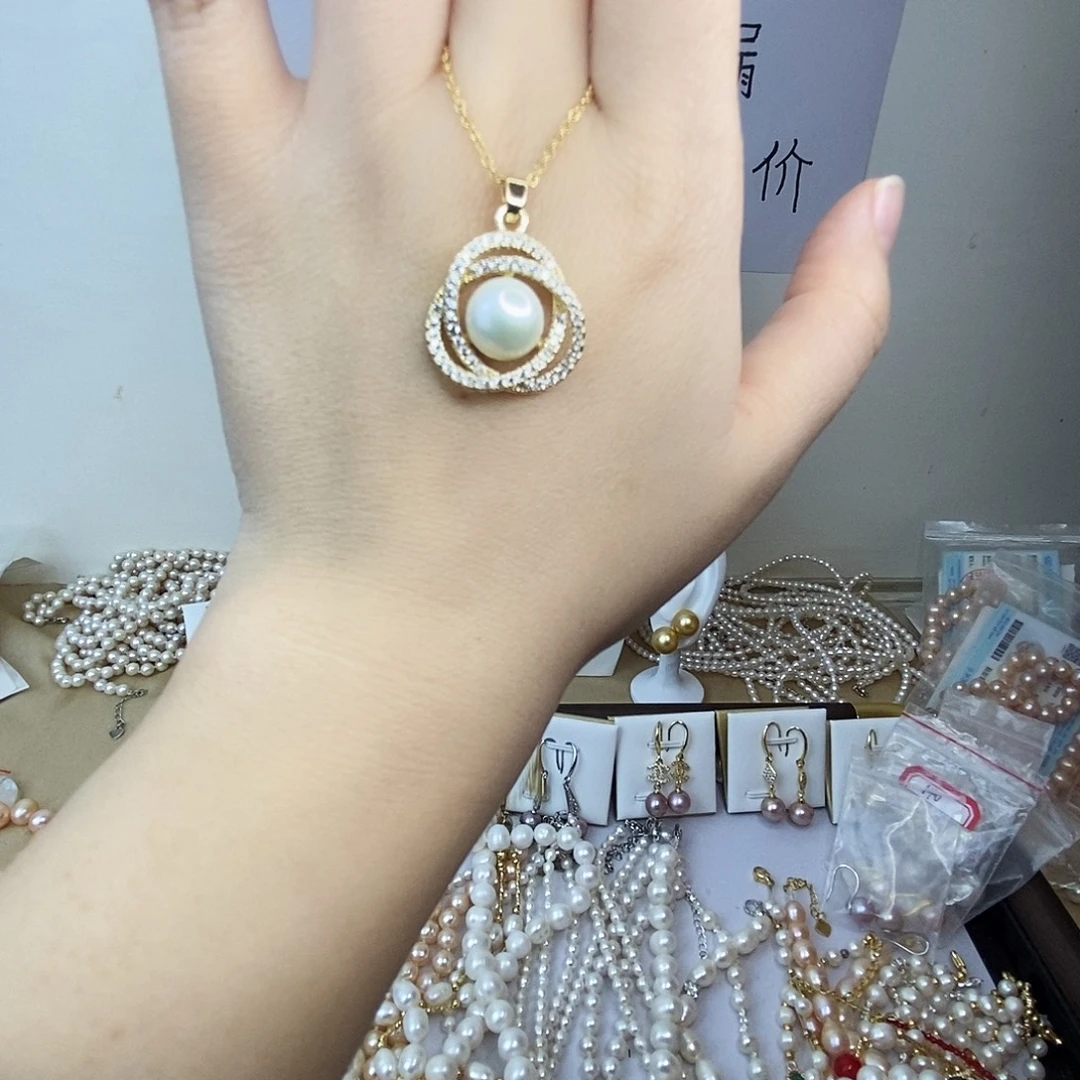 淡水珍珠吊坠(赠链)合金