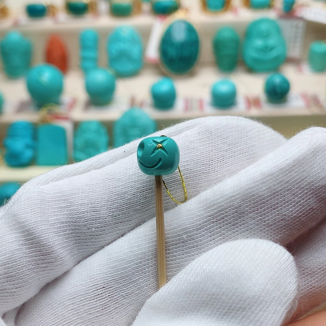 绿松石配饰未镶嵌