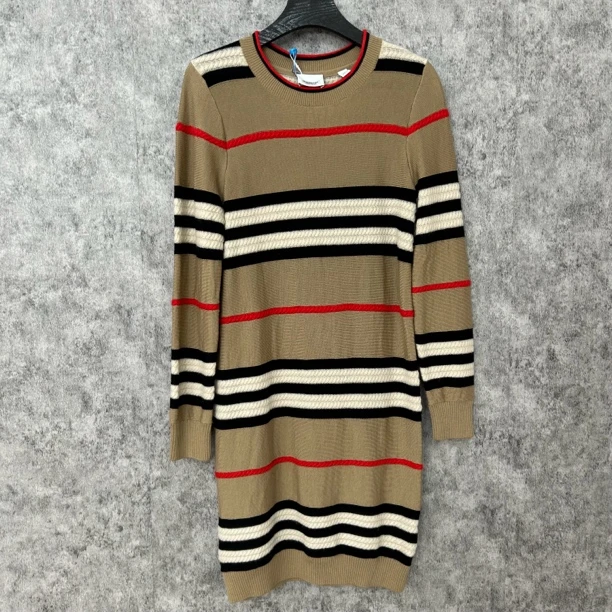 95新 BURBERRY/博柏利 Burberry横条纹连衣裙