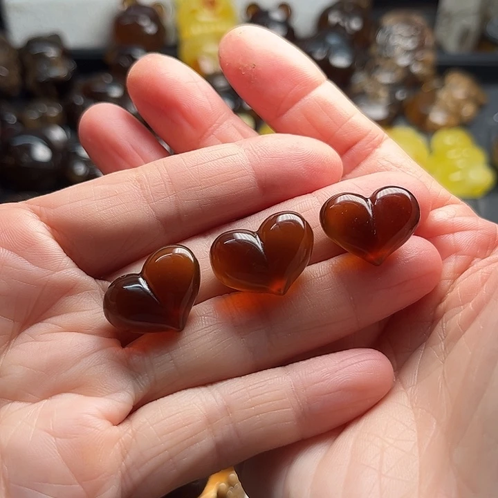 未镶嵌颈饰琥珀缅珀