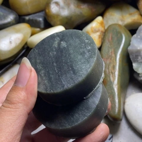 未镶嵌和田玉（糖玉）挂件