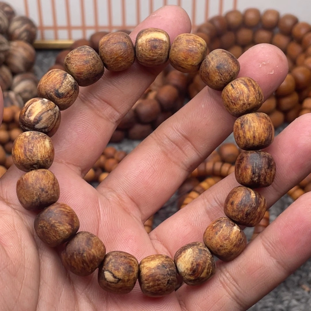 贡木贡木11.12老型夹白