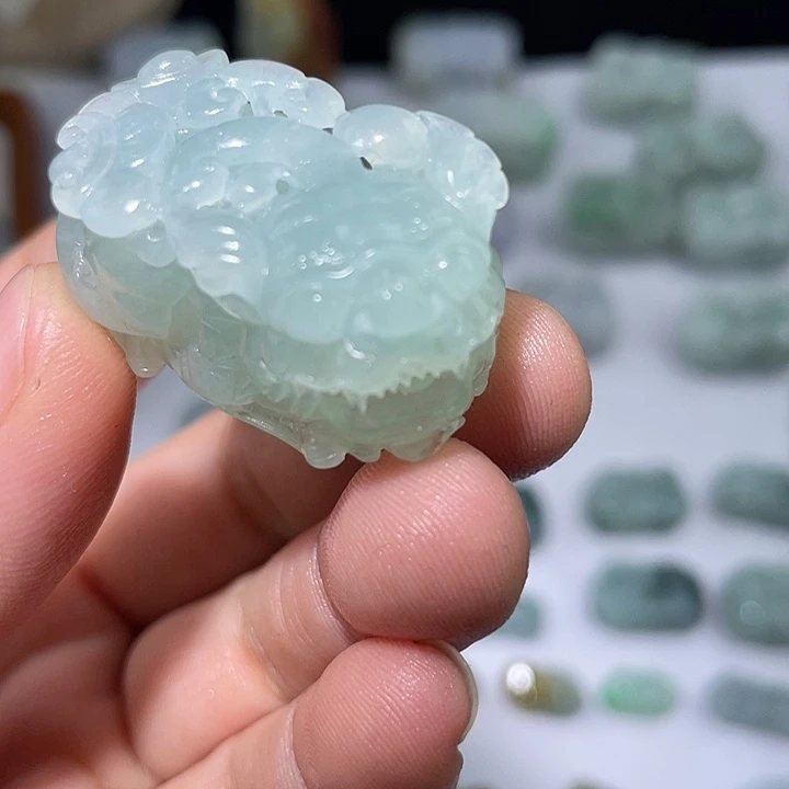 翡翠未镶嵌颈饰21貔貅