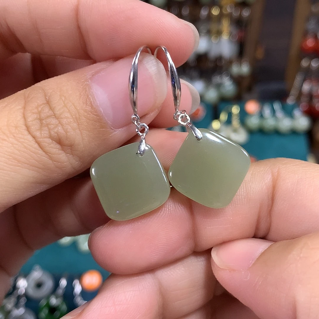 和田玉银S925镶嵌耳饰卡15左右