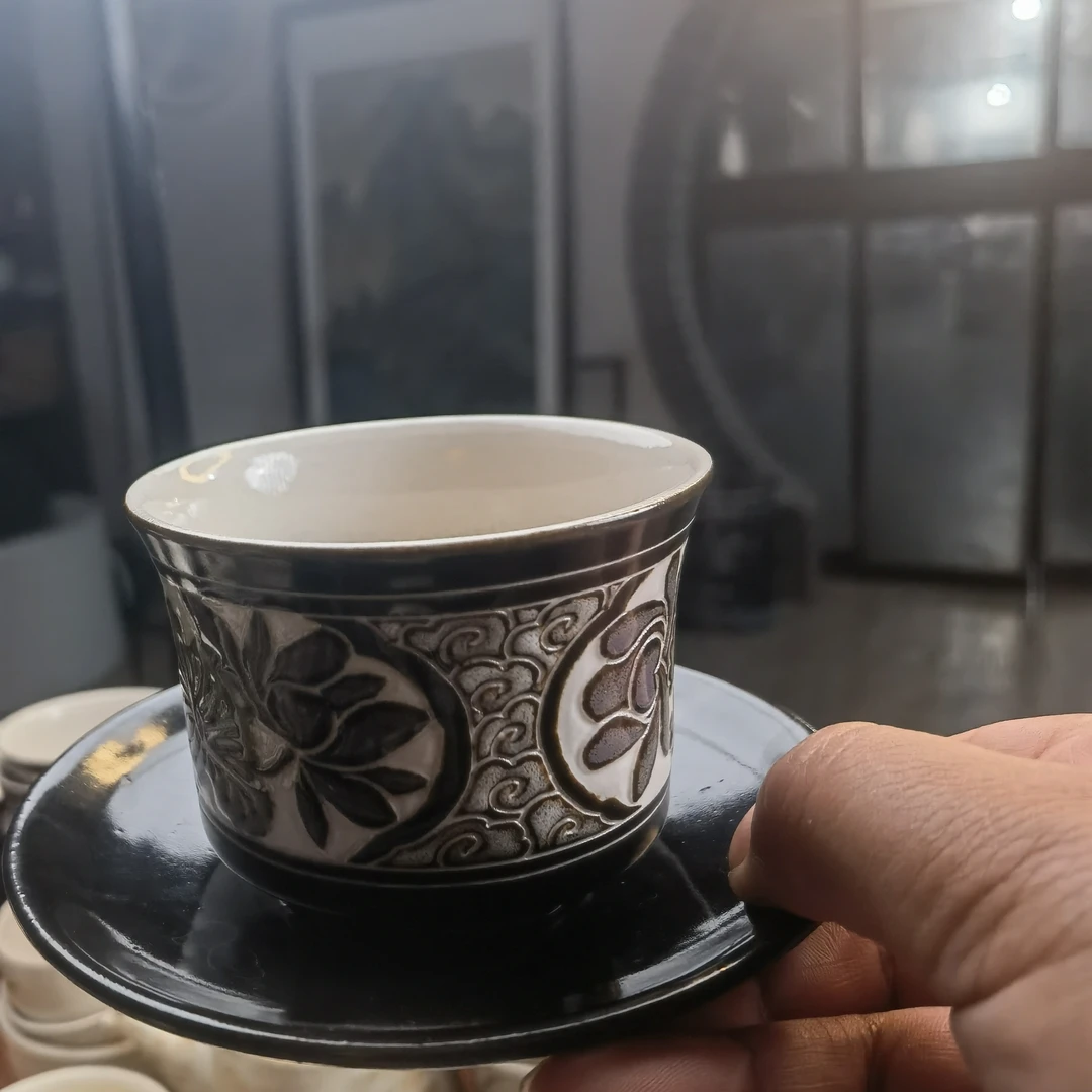 618磁州窑粗泥黑剔花主人杯