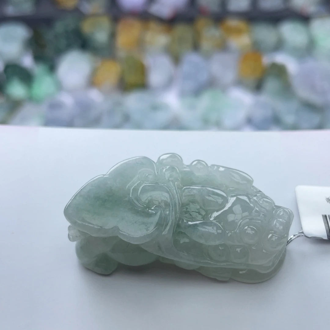 翡翠颈饰未镶嵌貔貅