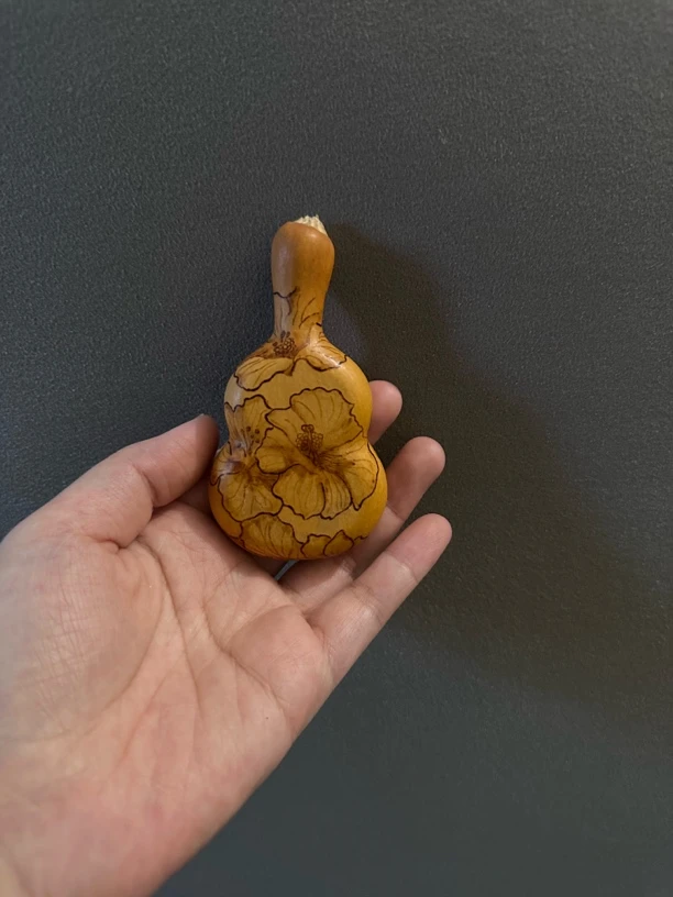 一物一拍。烙画葫芦