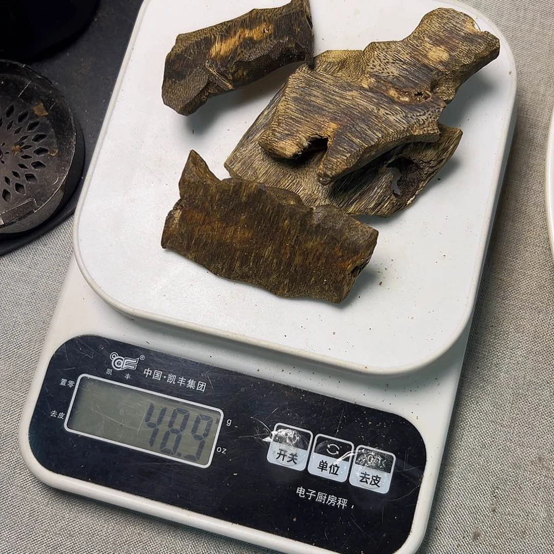 沉香沉香碎屑黄****）透顶绿熏香料48克