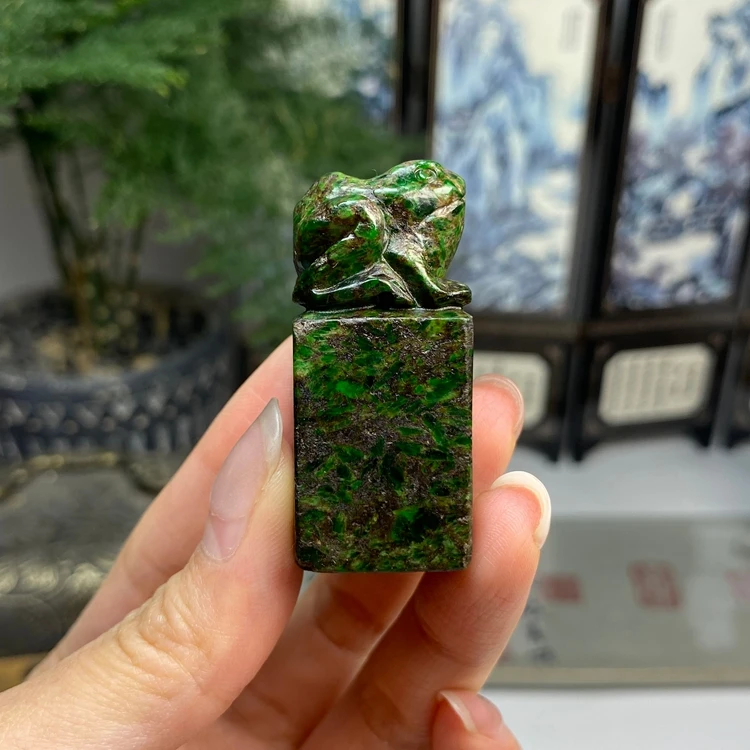 藓加绿呱呱来财印章 天然翡翠A货