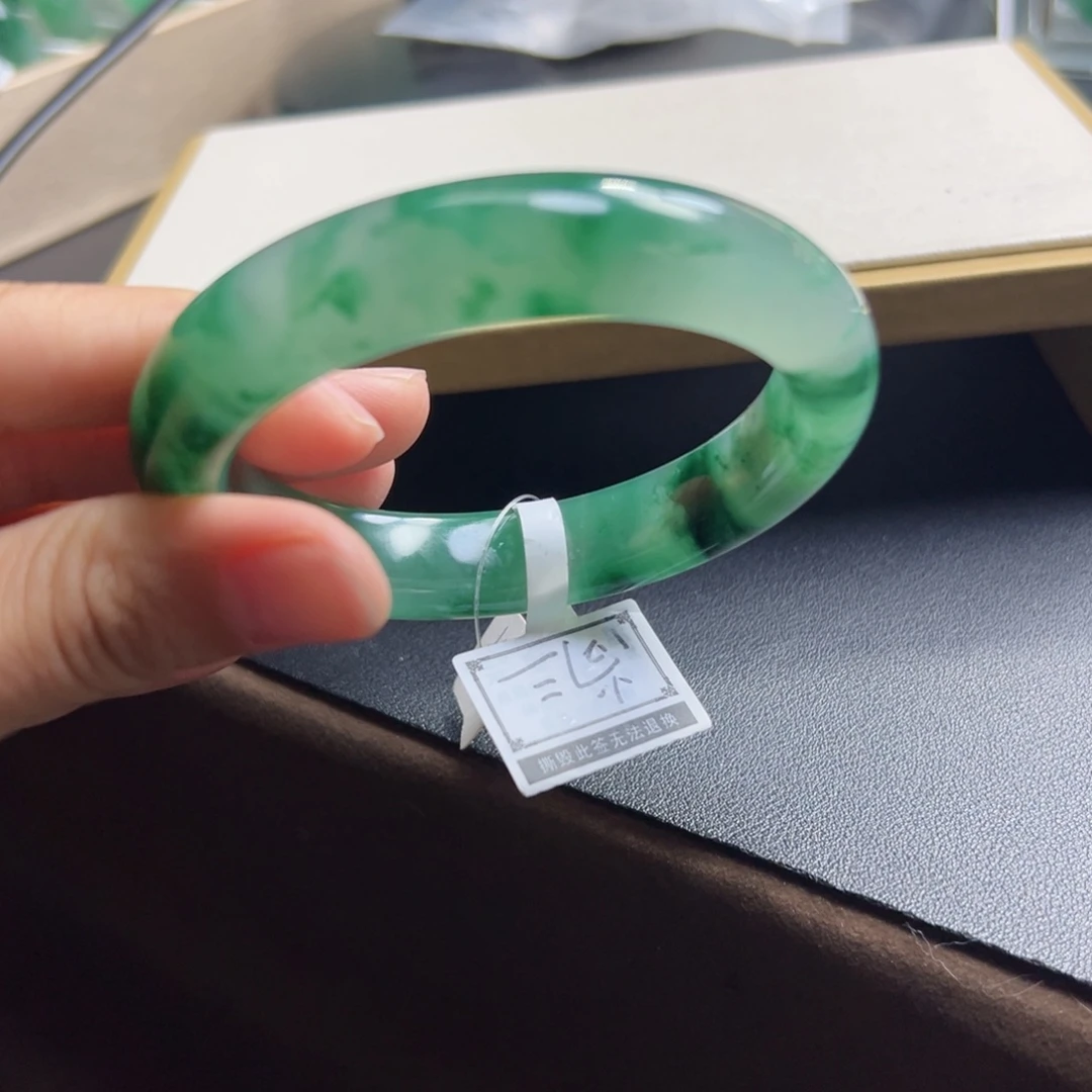 石英质玉手镯未镶嵌56.57