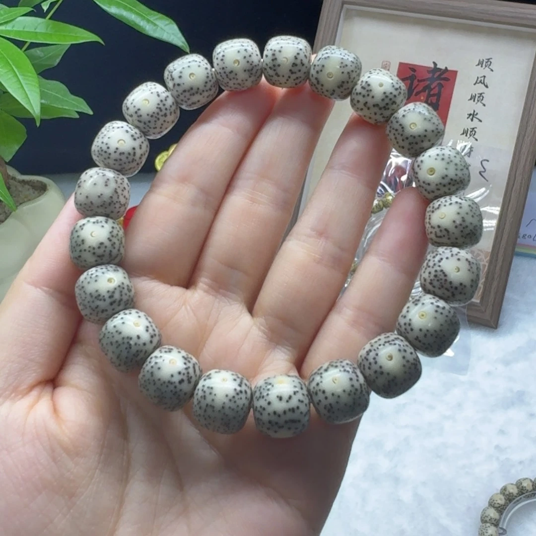 星月菩提手串古瓷白大眼睛