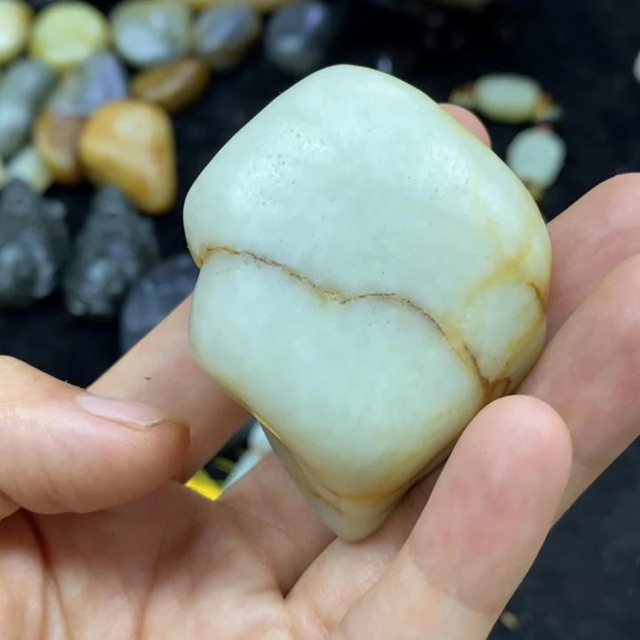 未镶嵌和田玉（糖玉）挂件