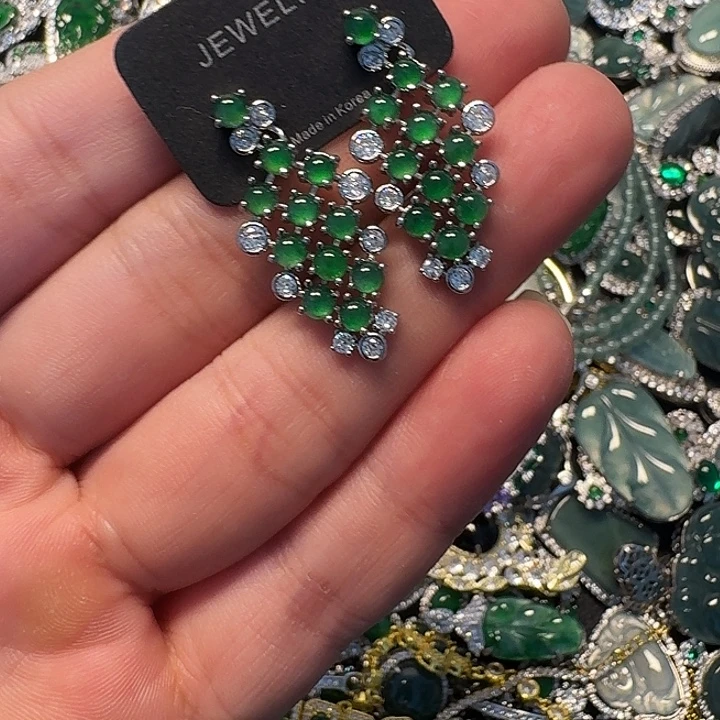 翡翠未镶嵌颈饰天然A货翡翠放漏