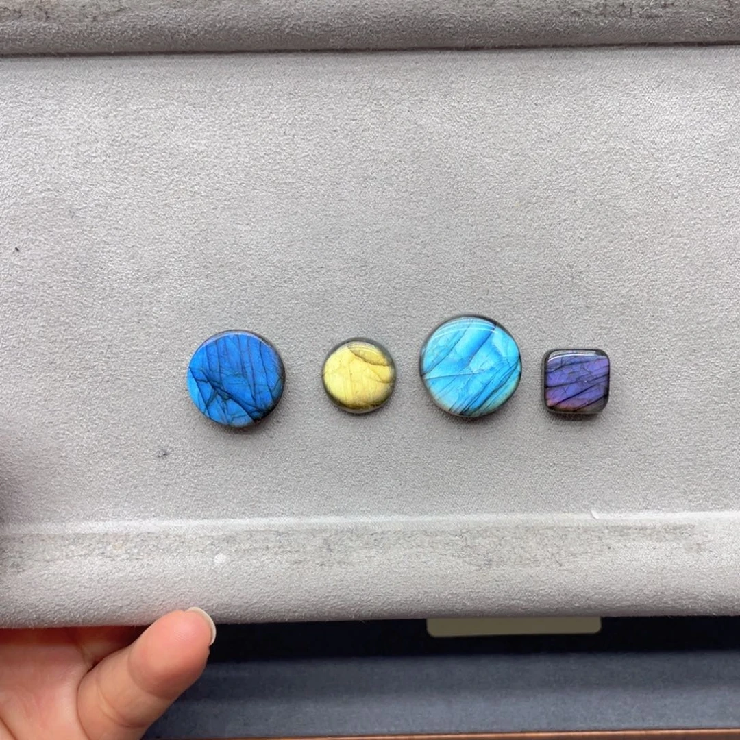 知***吱颈饰银S925镶嵌长石