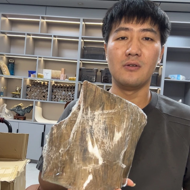 有机玻璃崖柏摆件