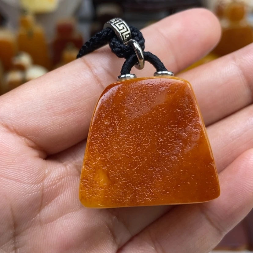 【闪购商品】琥珀颈饰未镶嵌