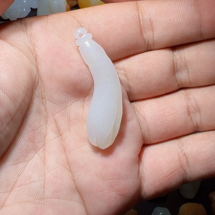 颈饰未镶嵌和田玉