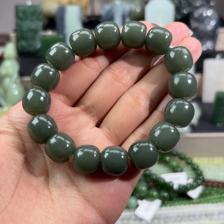 和田玉（糖玉）未镶嵌颈饰