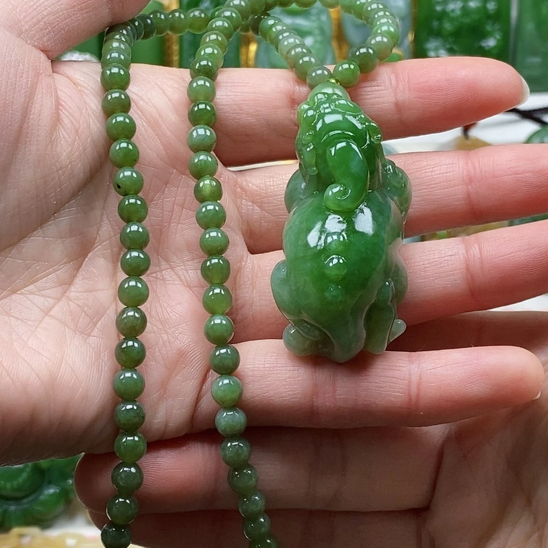 和田玉（碧玉）颈饰未镶嵌