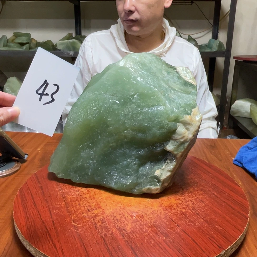 蛇纹石玉未镶嵌原石