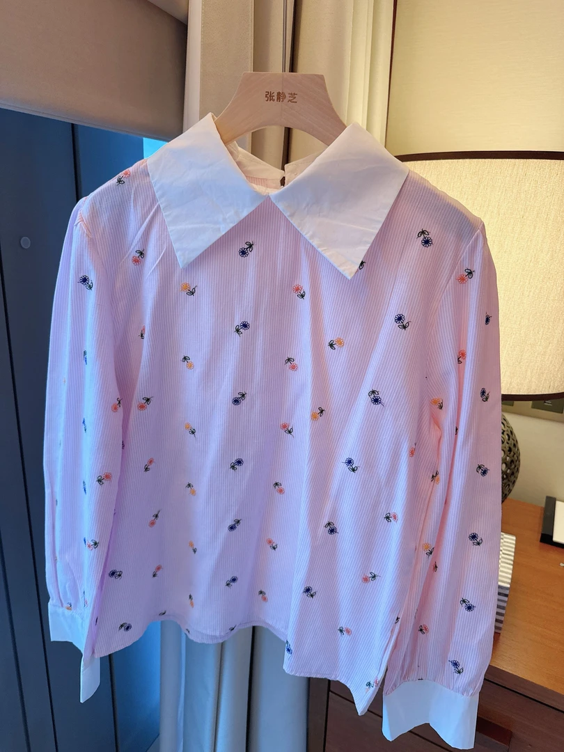 【张静芝】韩国新品~彩色小花朵拼撞色翻领粉嫩长袖女生衬衫
