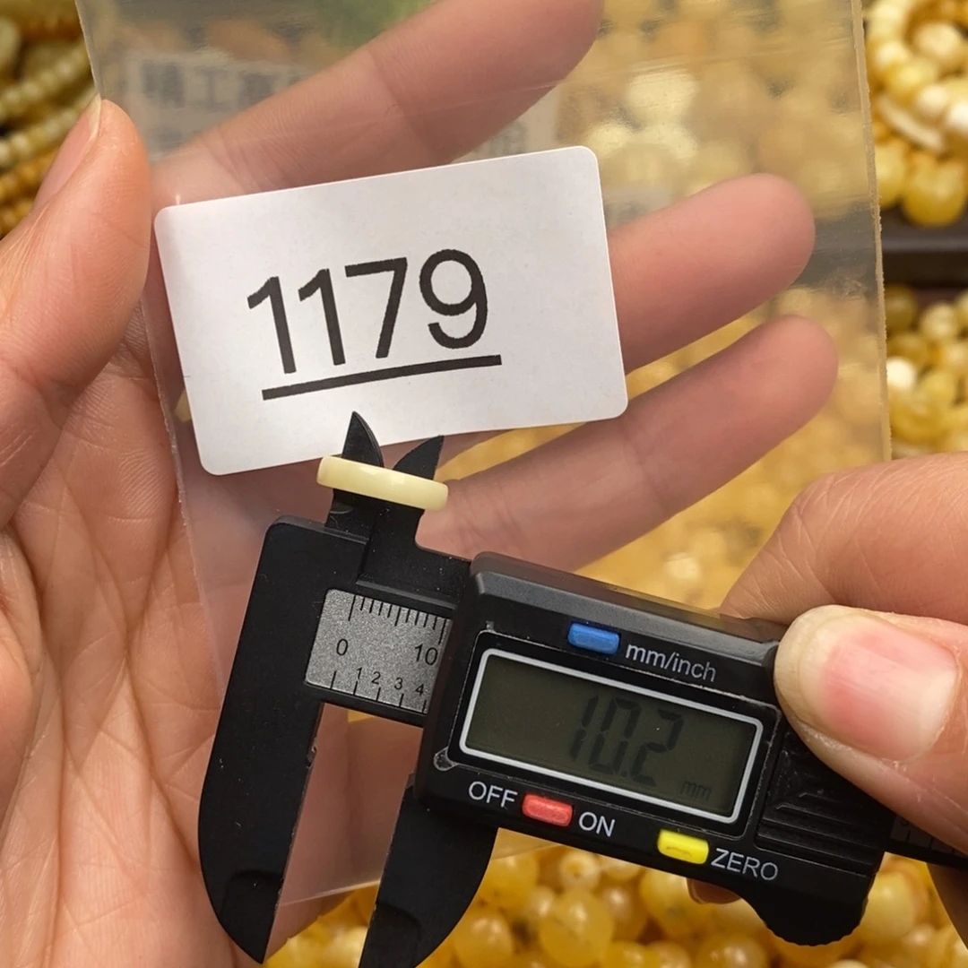 蜜蜡珠宝奇石未镶嵌